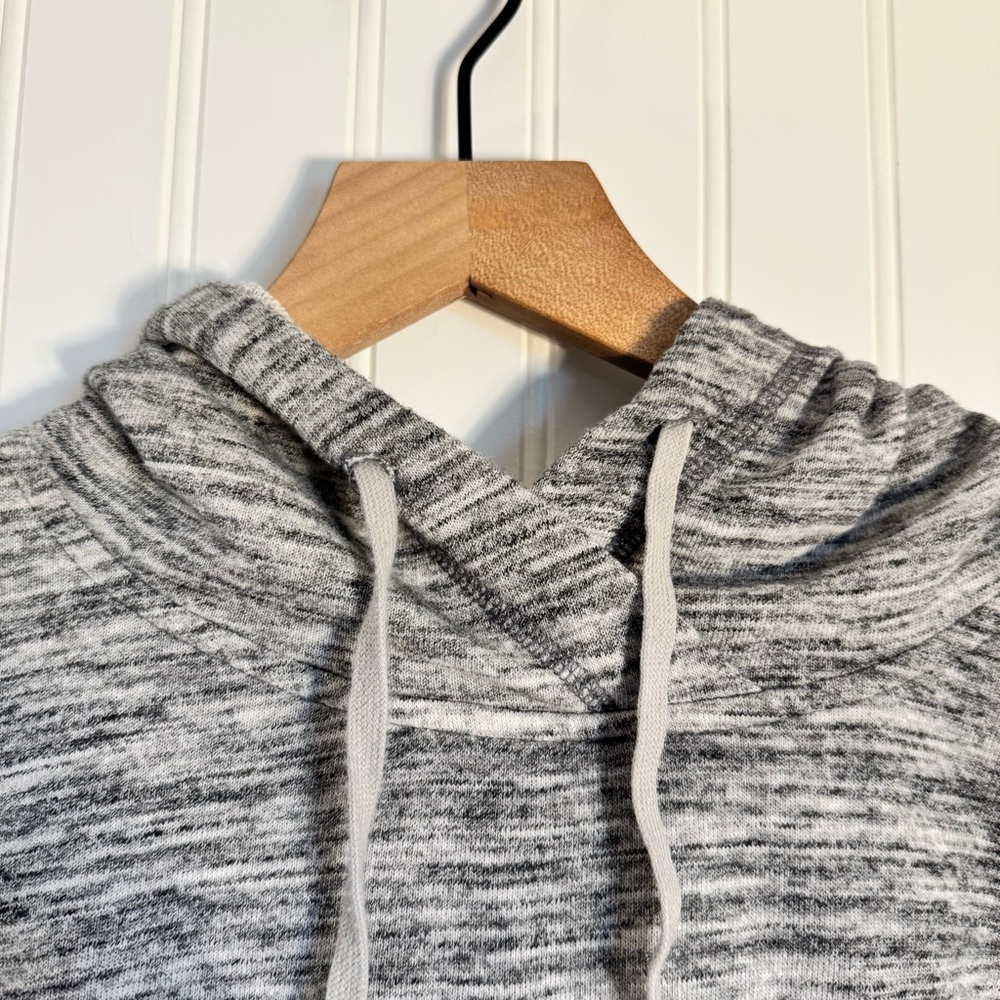 PINK Victoria’s Secret Womens Pink & Gray Hooded Pullover Sweatshirt Size Medium - Picture 6 of 12